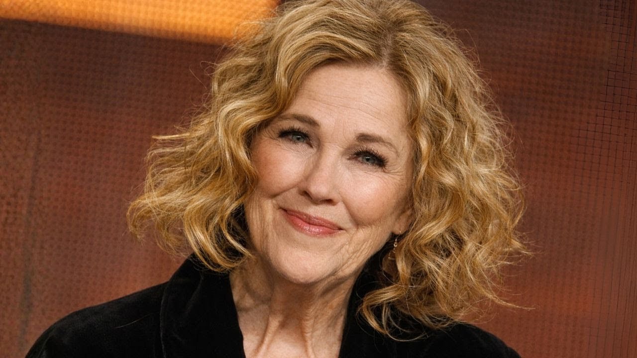 Catherine O’Hara Lived A Double Life For 30 Years, And No One     Knew—Until Now