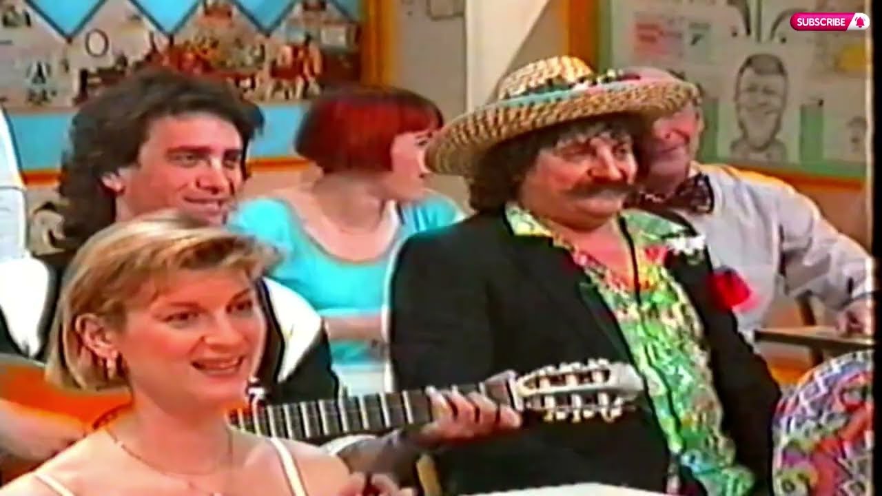 El Chato accompagné à la guitare Félicie aussi de Fernadel