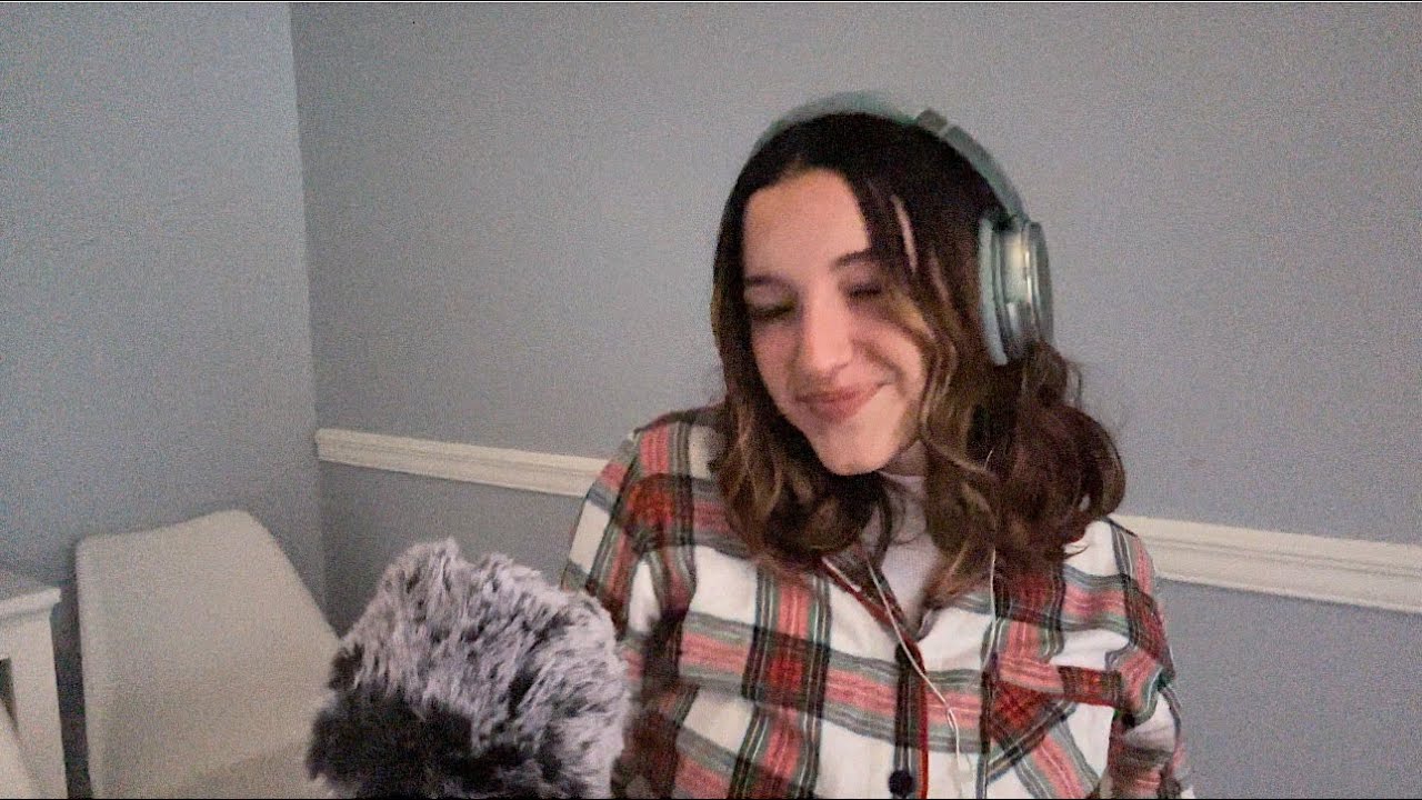 ASMR roleplay ❄️🎄 | Bestie facetimes you to give you her Christmas haul