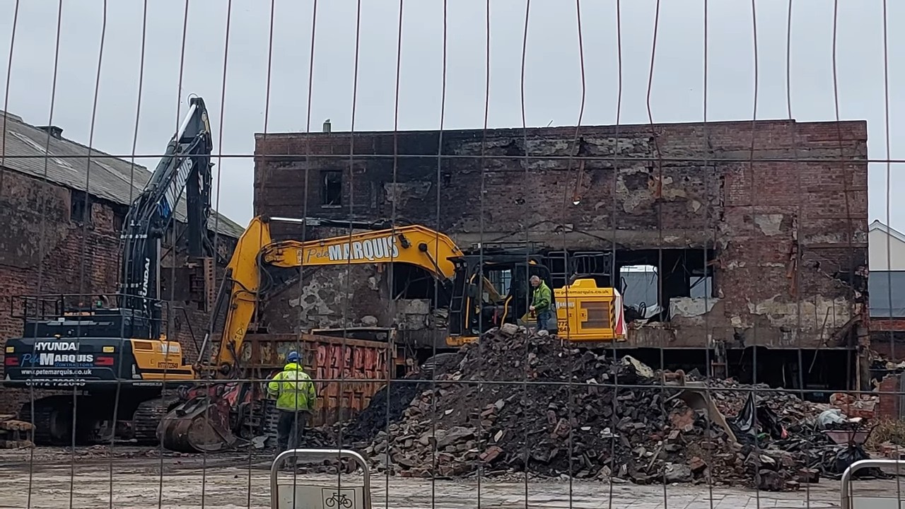 JENNINGS OF PUDSEY GOES AGAIN AND WATERLOO ROAD SMART MART BLACKPOOL UPDATE O2/03/2026