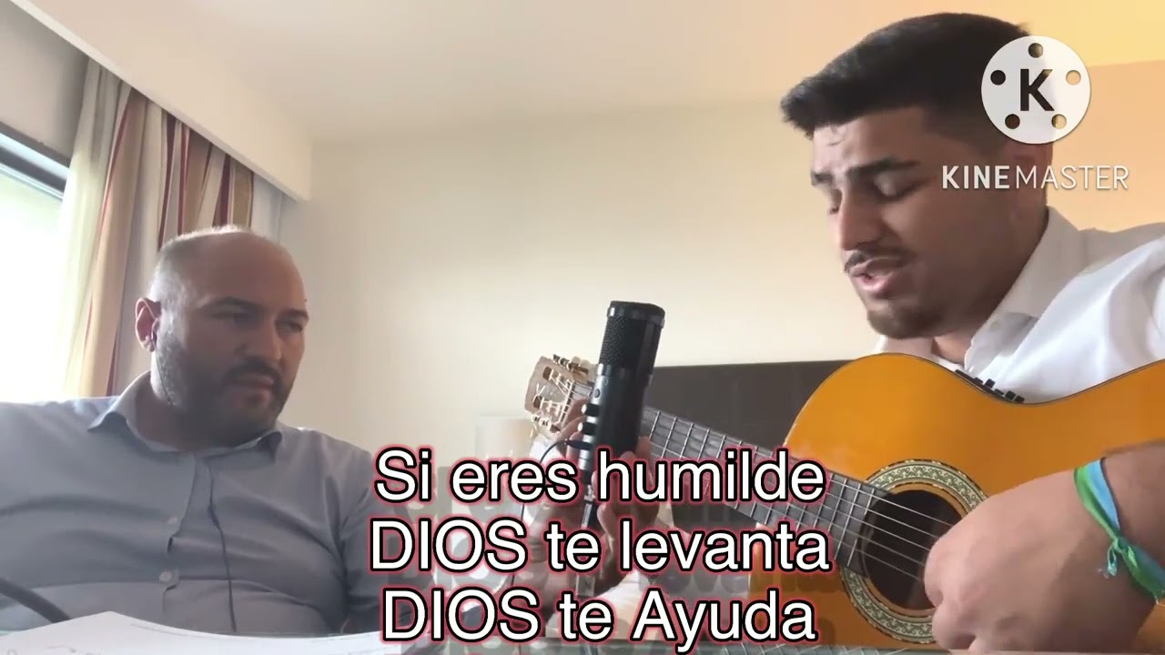 P.Gira e irmão Levi Maia louvando a Deus!!!!!