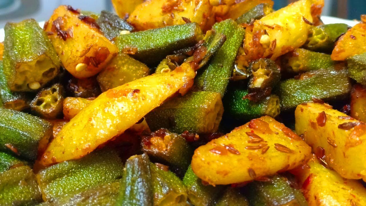 इन ख़ास टिप्स को फॉलो करके बनाये क्रिस्पी भिंडी आलू | Dhaba Style Bhindi Aloo | Cook With lubna