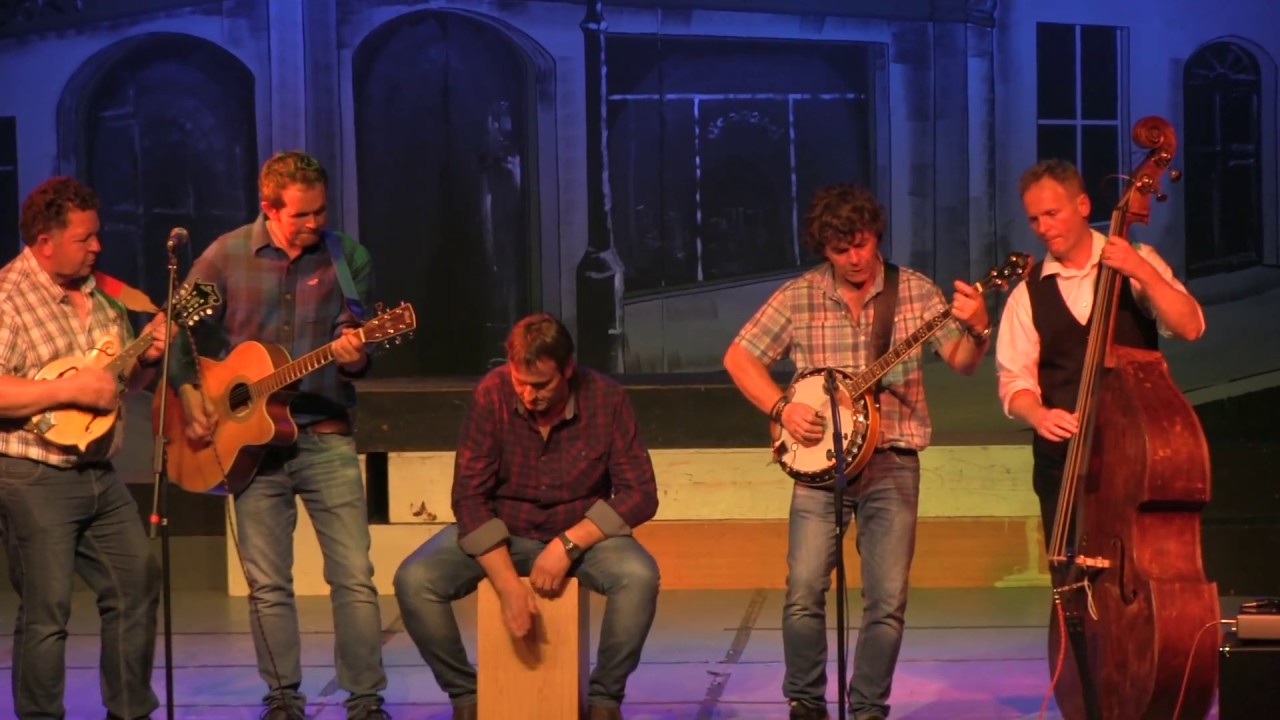 KISS MY GRASS ... Cloughbawn's Bluegrass Band