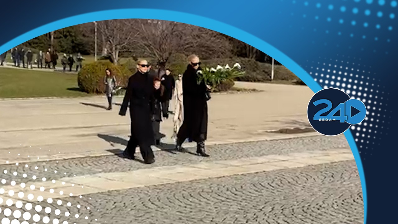 Nata&scaron;a Bekvalac sa sestrom na sahrani Tatjane Ječmenice