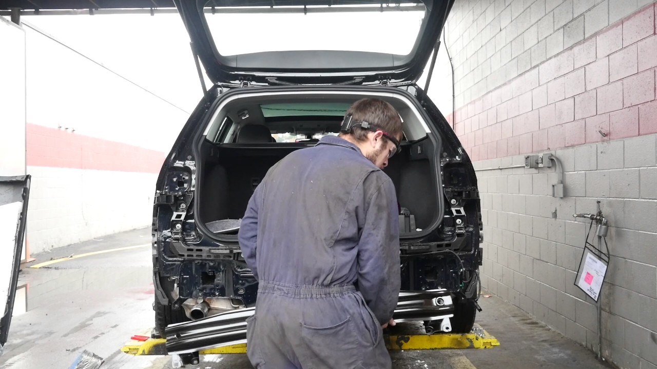 2015-2019 Volkswagen Golf Alltrack EcoHitch Trailer Hitch Installation