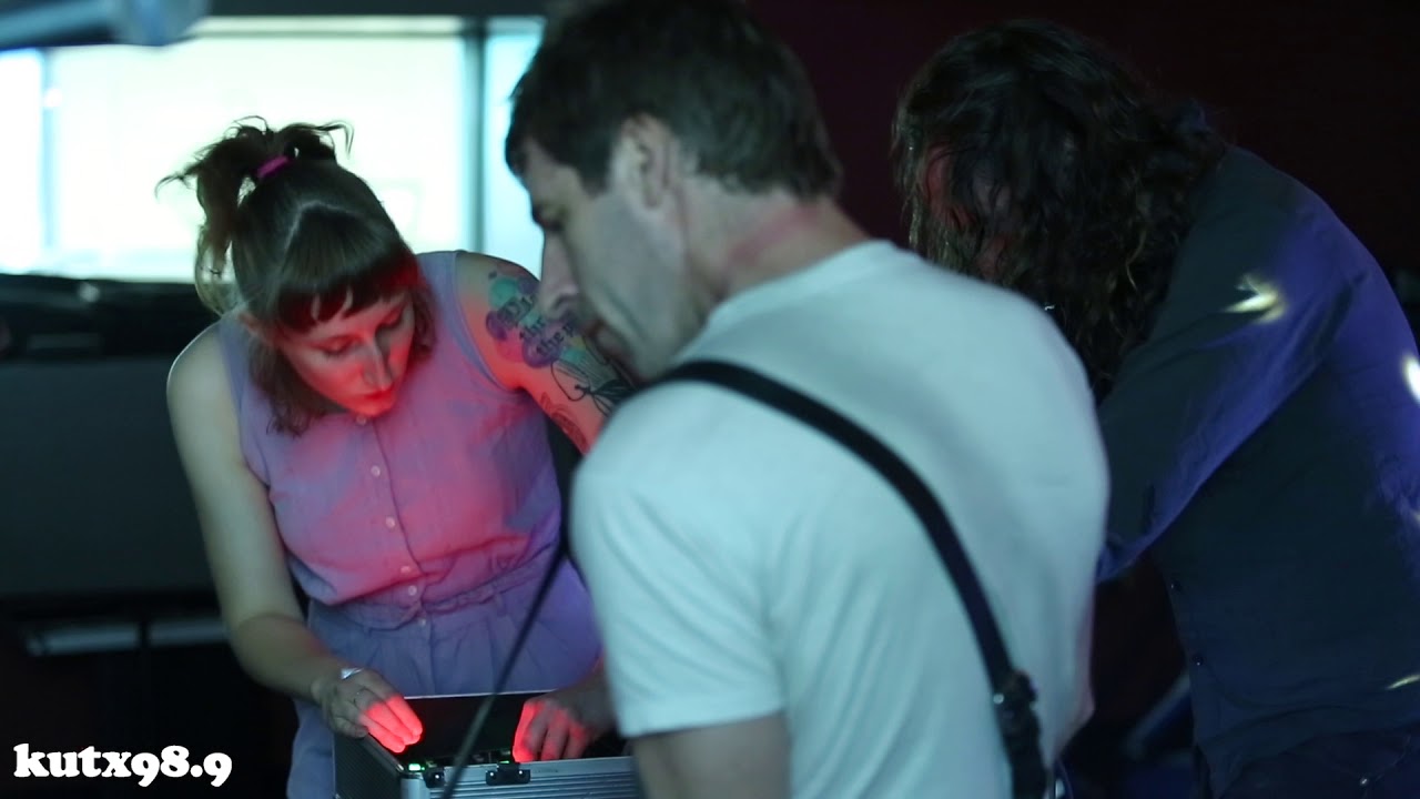 A Place To Bury Strangers - 