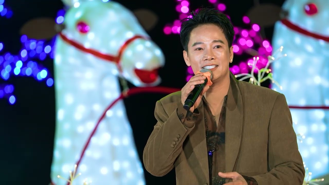 Bước Qua Mùa Cô Đơn - Anh Quân Idol (Trăng Trà Cổ Live Session)