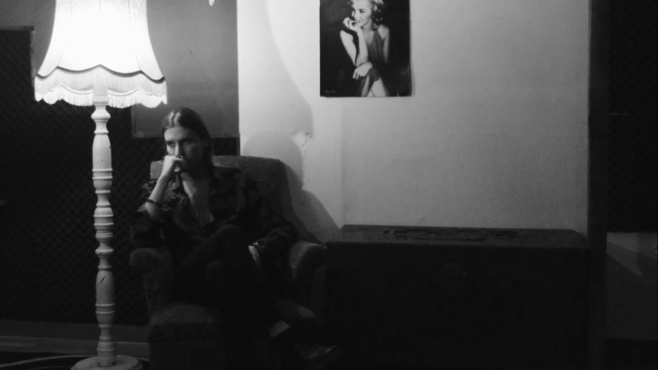Bipolar Club - Miroir (Official Music Video)
