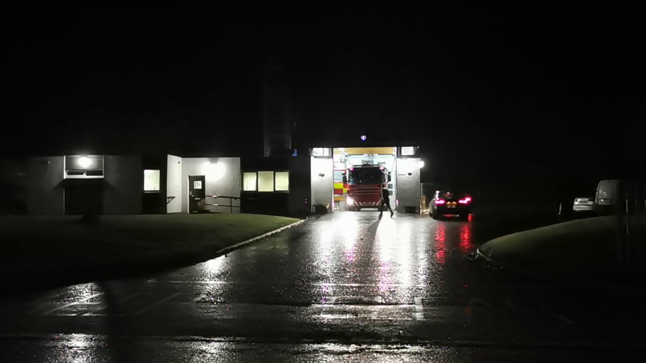 Scottish Fire and Rescue Service Balloch Fire Station getting turned out.