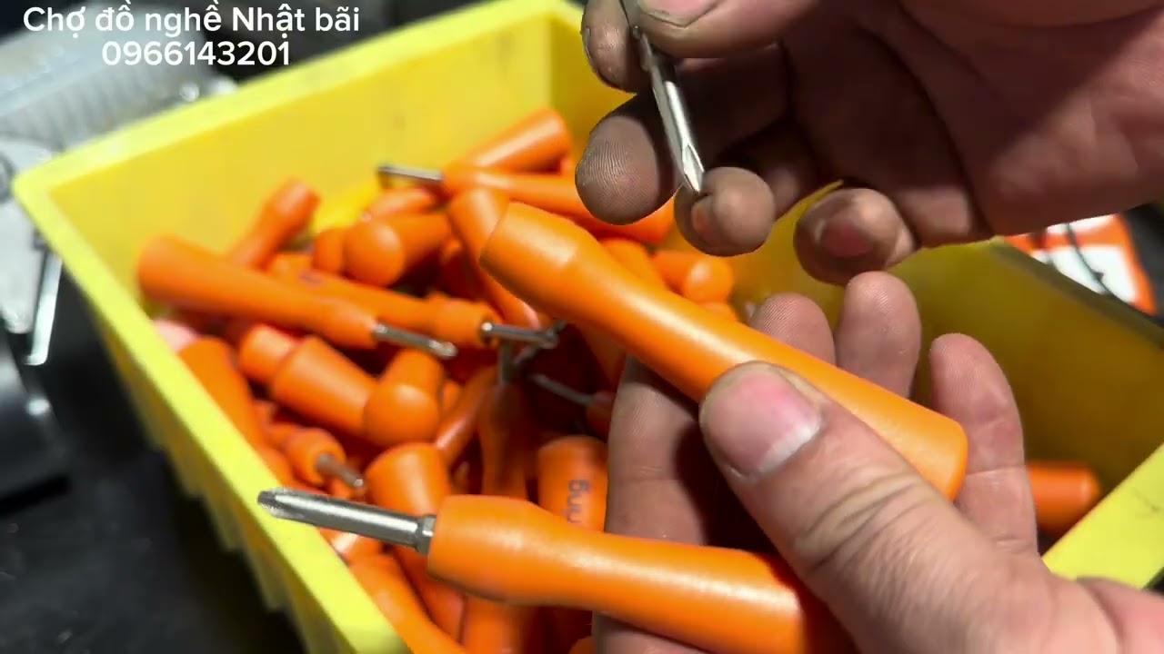 ngày 20 tháng 3, 2026 em có ít hàng bán anh em cần gì alo em nhé 0966143201