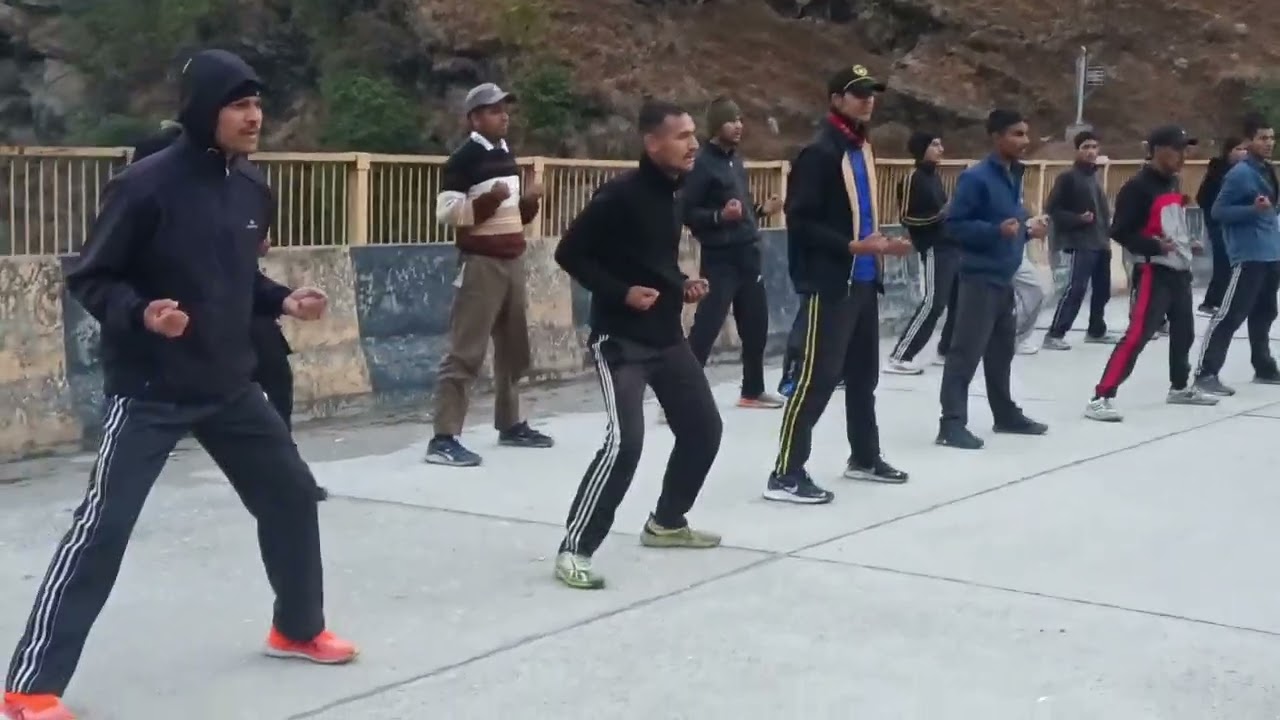 Morning time pe Gangotri physical academy uttarkashi physical karte hue 