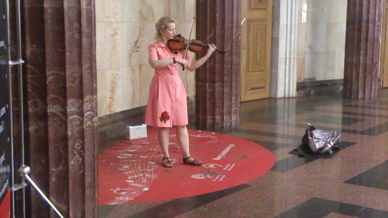 Стинг в Московском метро (Sting in the Moscow metro). Shape of my heart