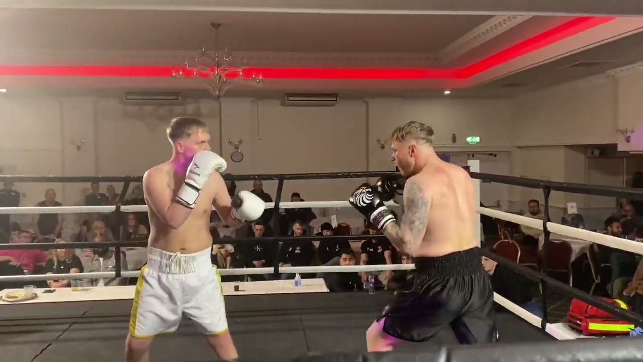 Keaton Roggers vs Mickey Farrell 01/03/24