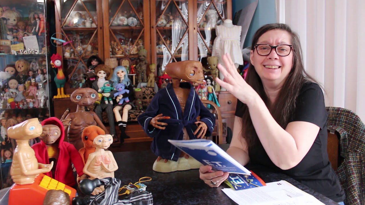 The Reluctant Reviewer shows you her E T  collection
