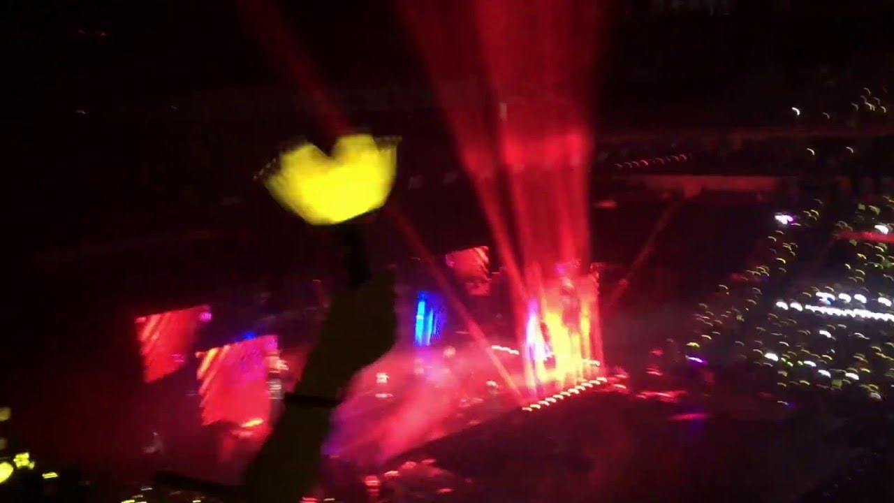 BIG Bang MADE TOUR IN BEIJING DAY 1 OPENING VIDEO+BANG BANG BANG