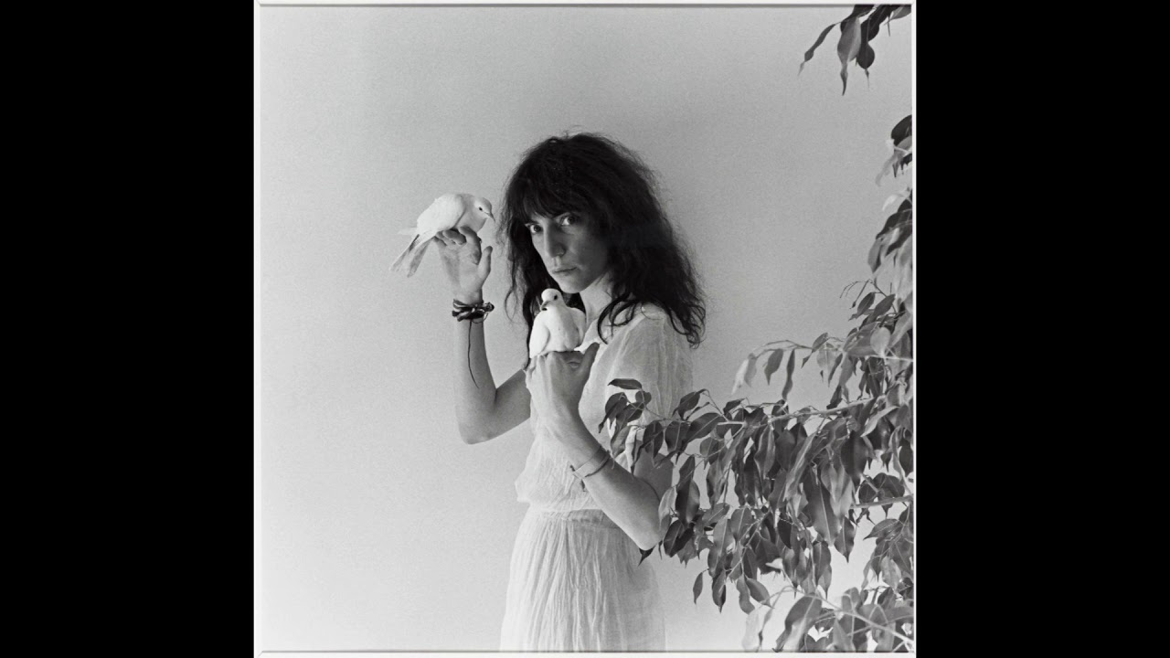 Patti Smith ~ Dancing Barefoot (HQ Audio)