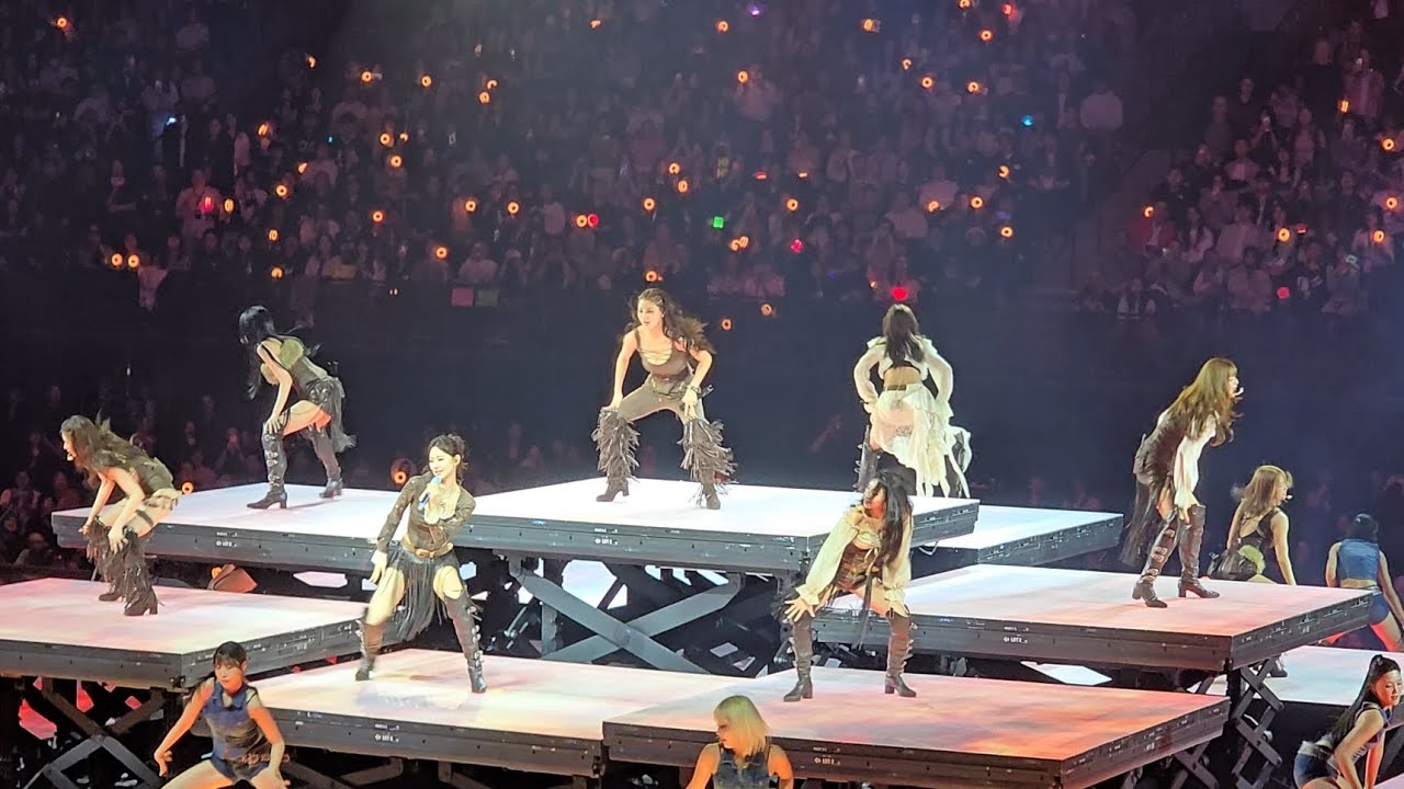 Twice - RIGHT HAND GIRL live at the THIS IS FOR World Tour, Hamilton (March 6, 2026)