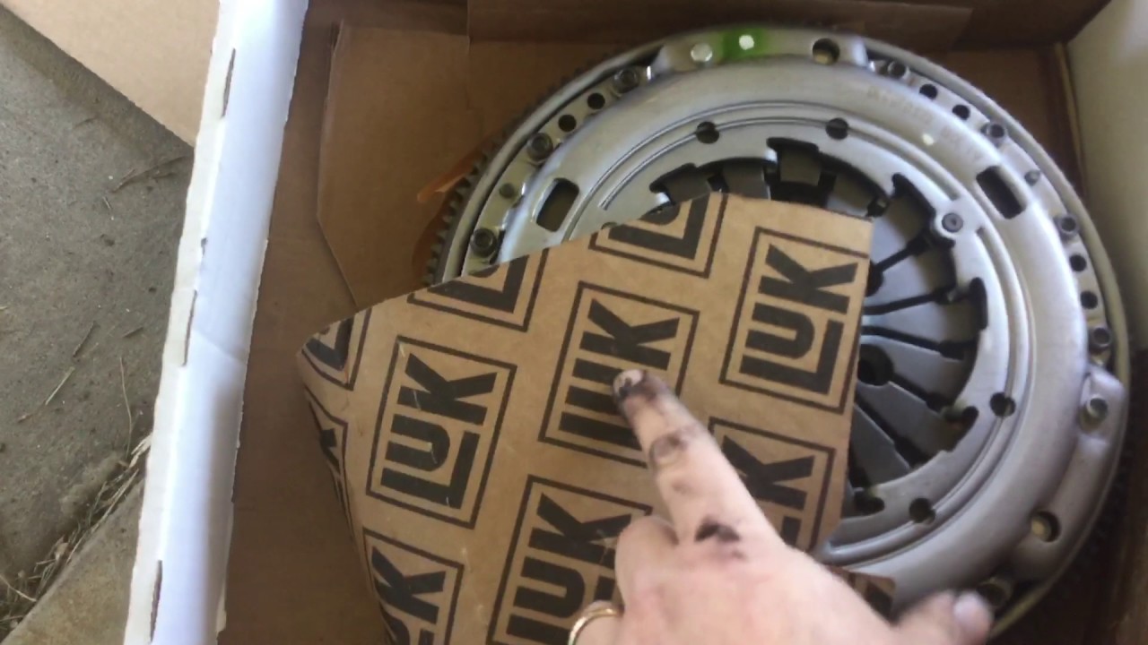 Vw new beetle manual transmission problem release arm + clutch unboxing LuK 17-050