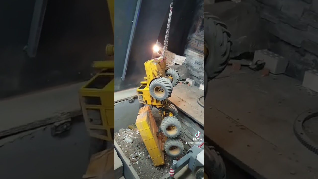 K700 6x6 переворачивается в демонстрационной яме &ndash; масштабная спасательная операция LRT 1100-2.1 ...