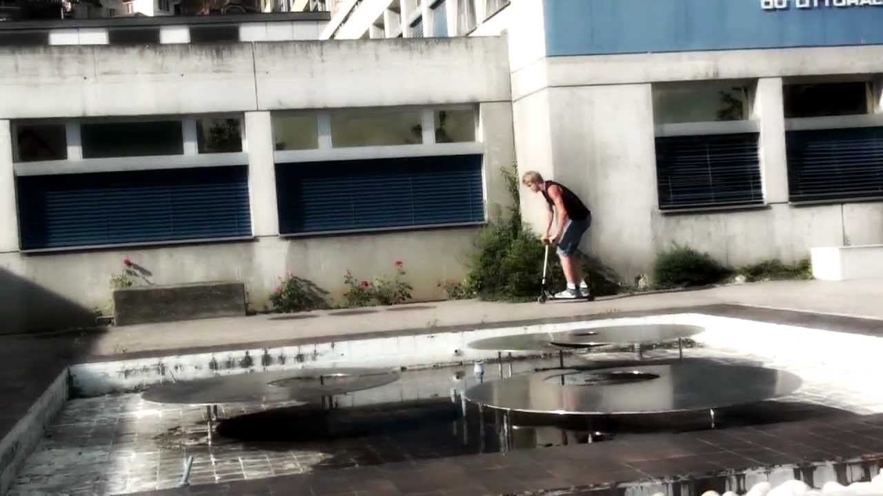 Rémi Bouchard : Lucky Scooter Promo