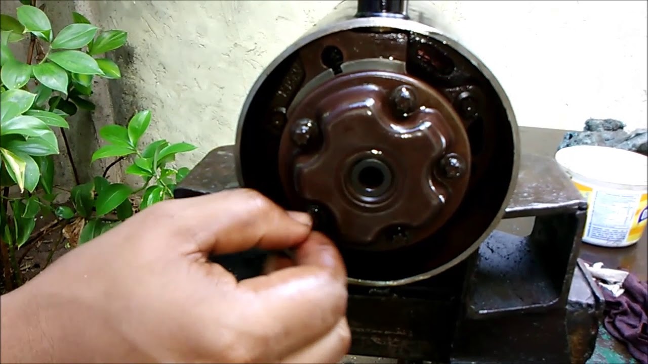 Reparación de un Compresor Rotativo Hermetico. (Trancado)