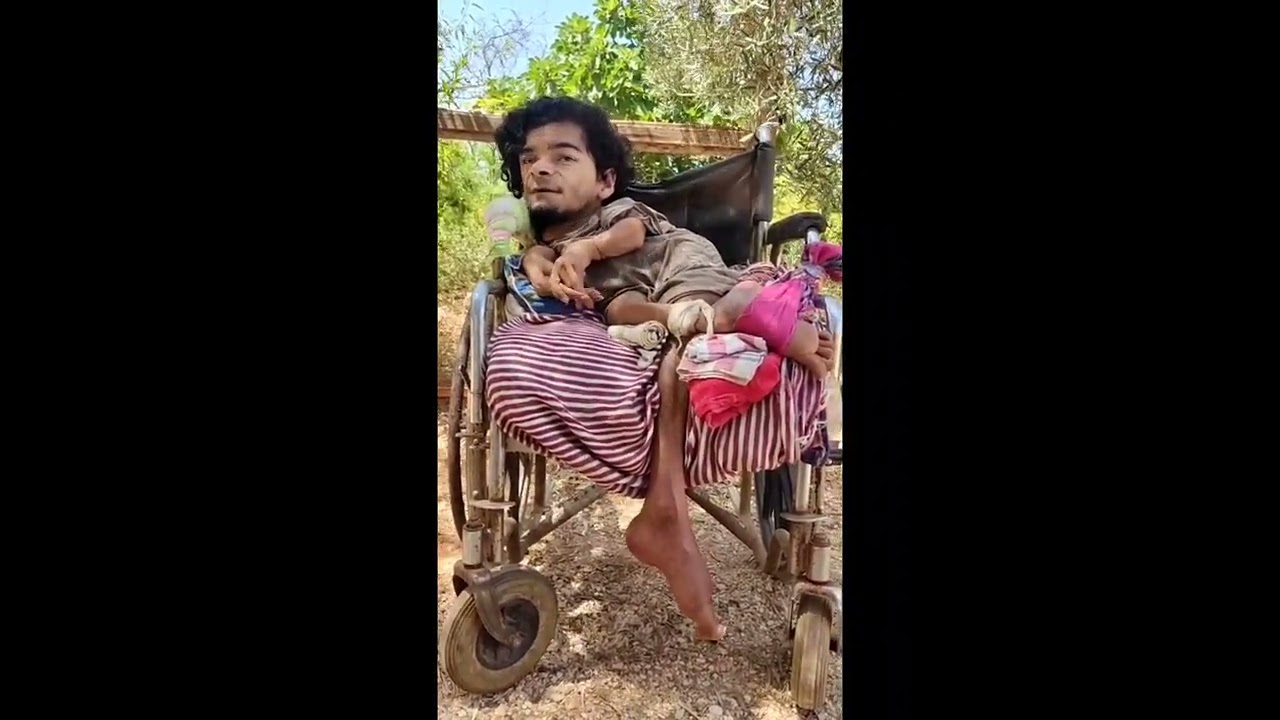 يجب تعرفو عني وطلبي اريد للصحافة كبيرة تدعمني نبيل فيصل