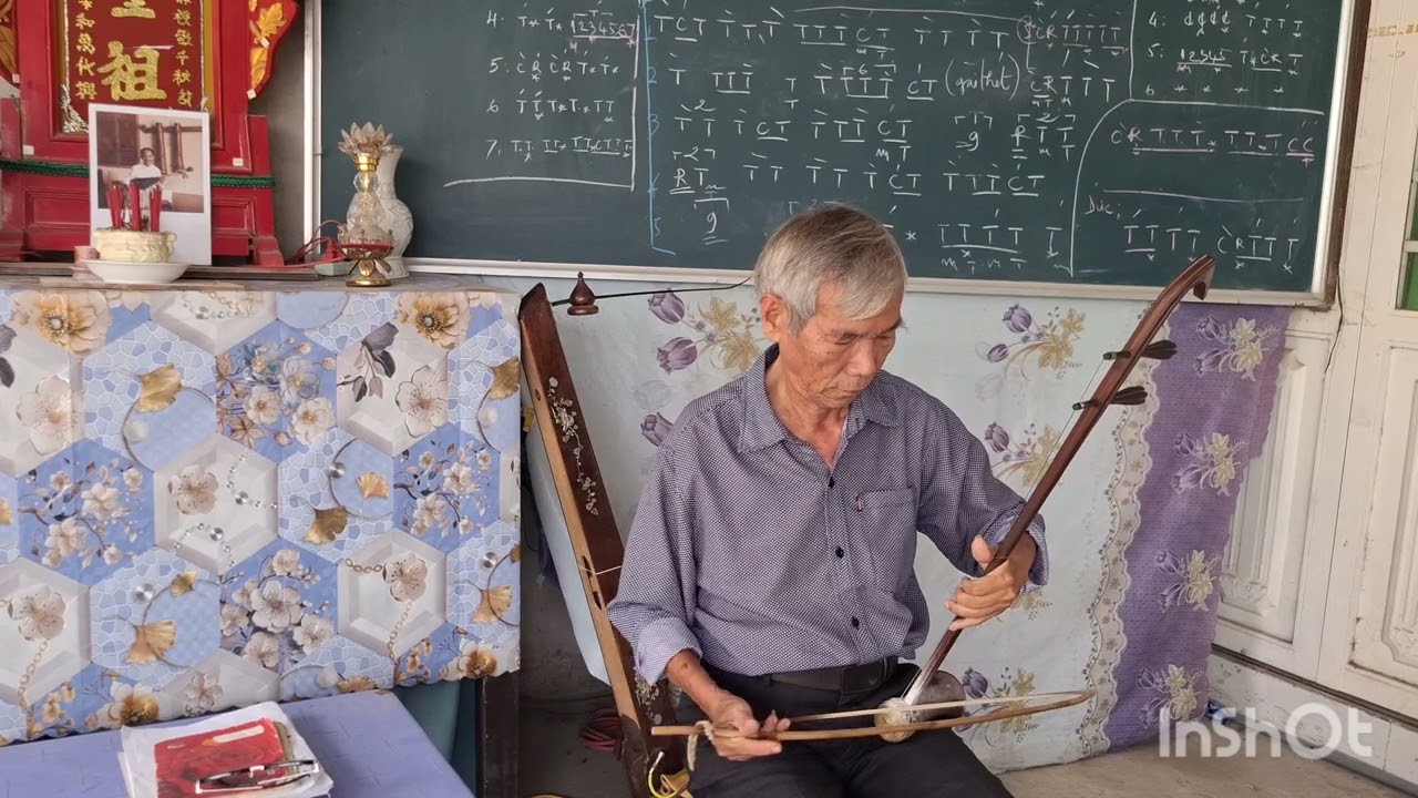 Trời âm u trong lòng buồn nhẹ lấy đờn ghi một bản nhưng nghe xong lại thấy vui..kỳ vậy?