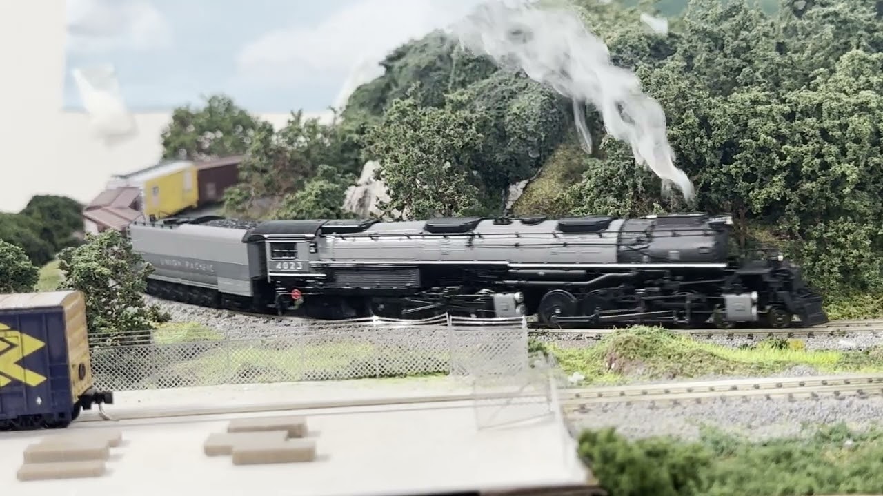 N Scale Big Boy With Smoke!