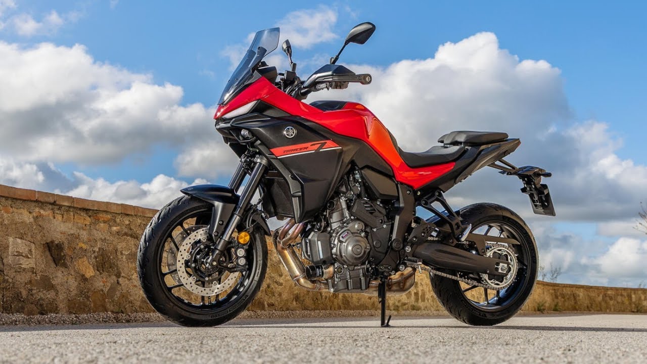 2026 Yamaha Tracer 7 mit halbautomatischer Y-AMT Schaltung