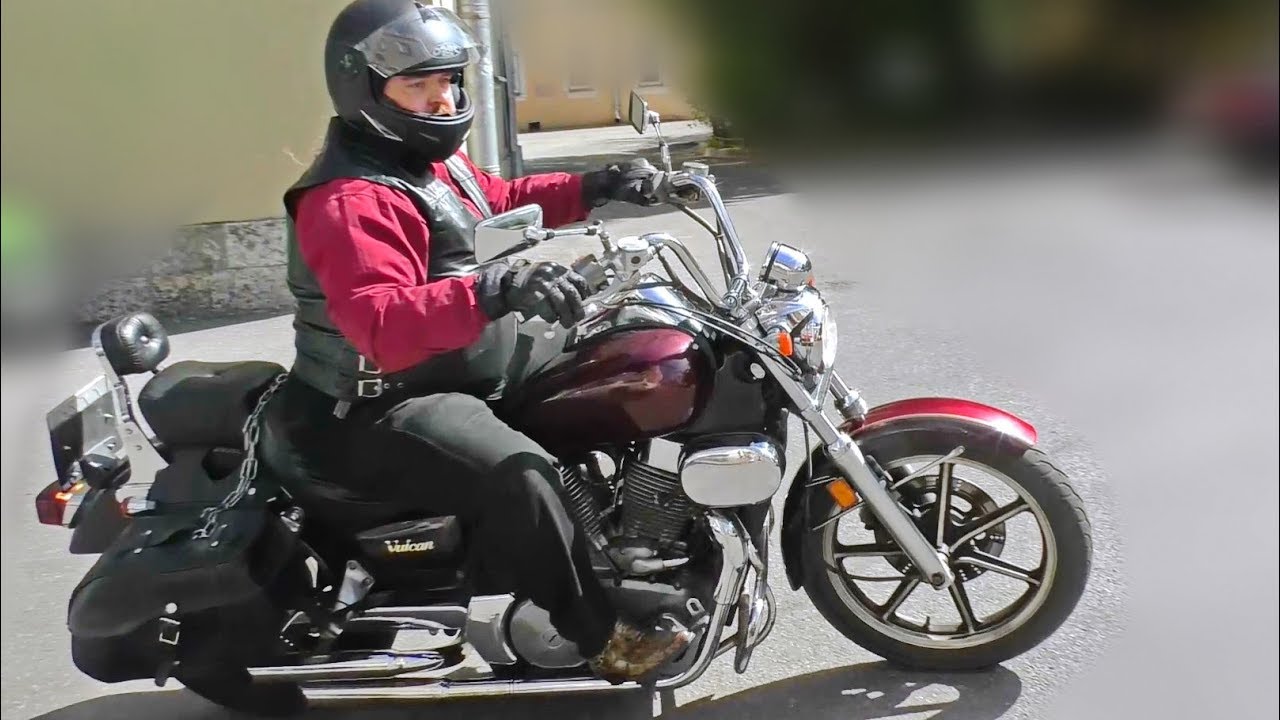 Мотоцикл Kawasaki Vulcan 1500 кубиков