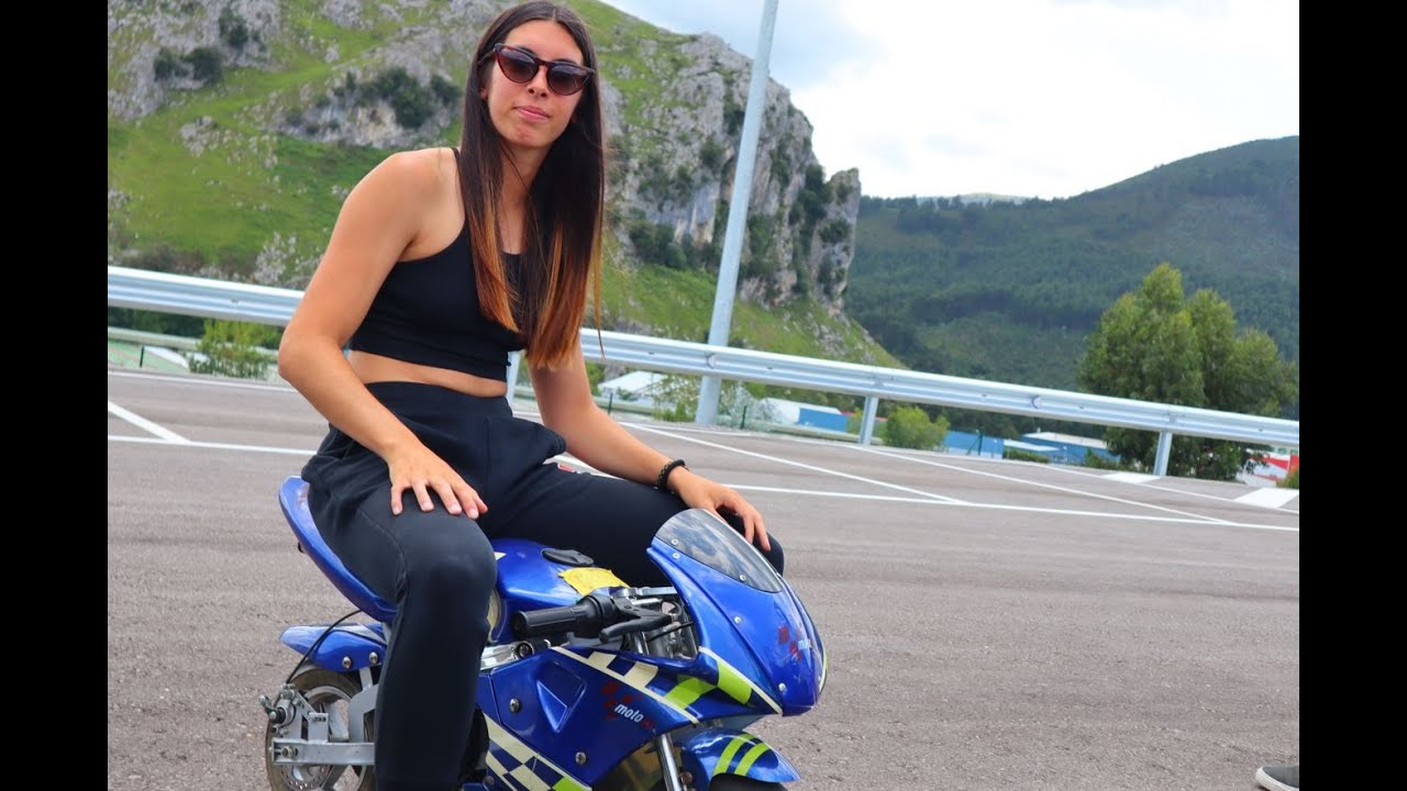 Probamos una MINIMOTO y HACEMOS UNA CARRERA....