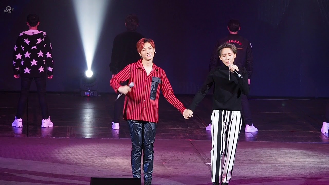16.12.18 MarkGun Performance "ไม่คิด" @ Love by chance Fanmeet in BKK