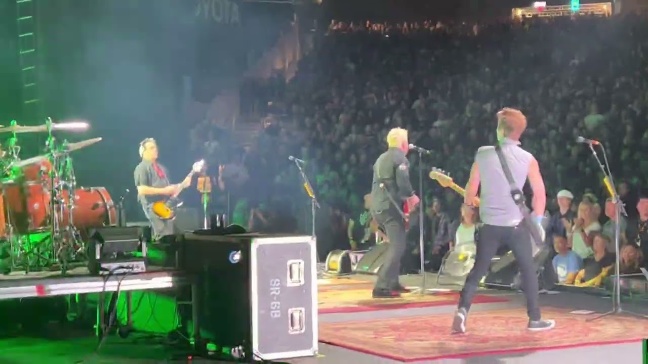 The Offspring - The Opioid Diaries/Army Of One/Behind Your Walls (New Songs Live In Costa Mesa)