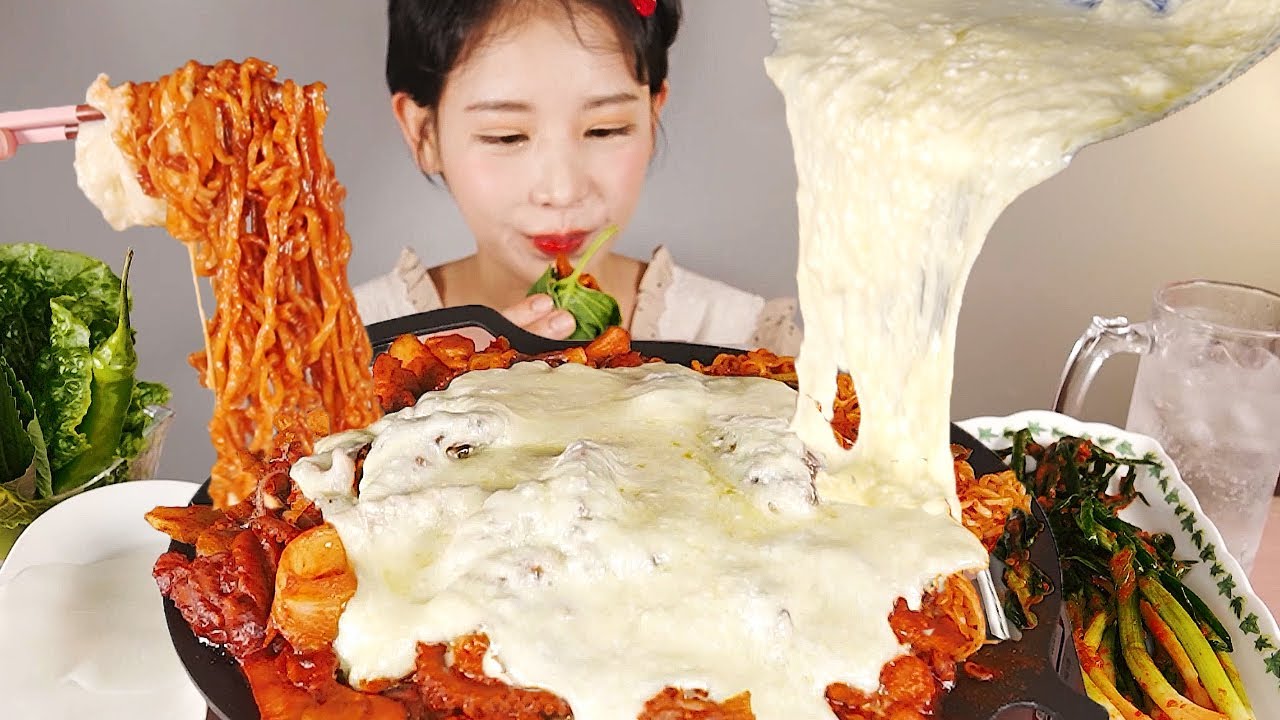 치즈폭포 치즈를 먹는건지 닭갈비를 먹는건지.. 춘천 닭갈비 라면사리 볶음밥까지 먹방 Cheese Dak-galbi  [eating show]mukbang korean food