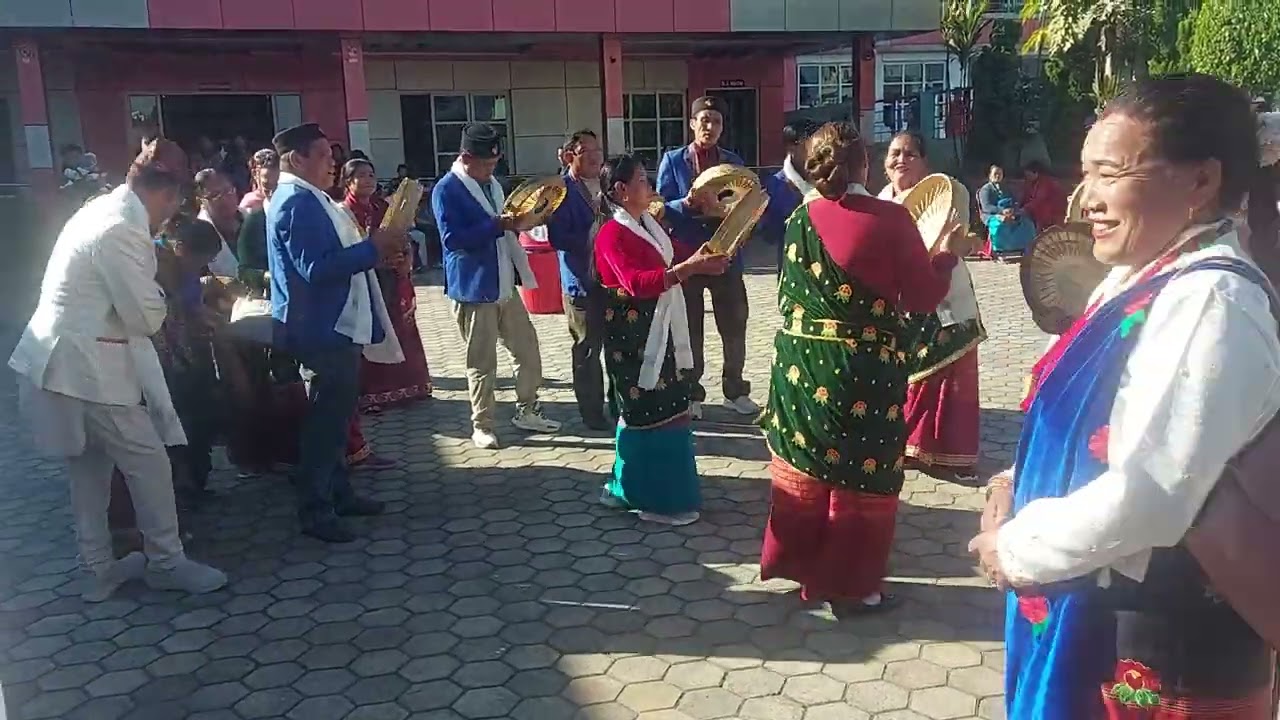 डम्फूरे