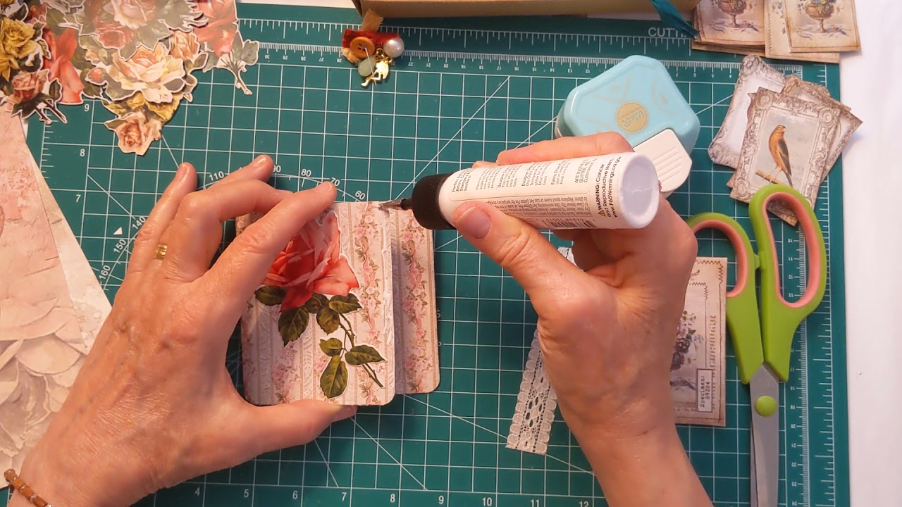 How To Make A Flip Out Journaling Card With Tucks
