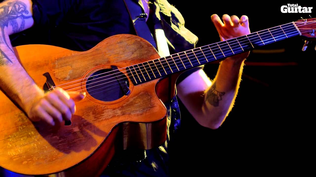 Jon Gomm guest lesson - Fret hand tapping (TG248)