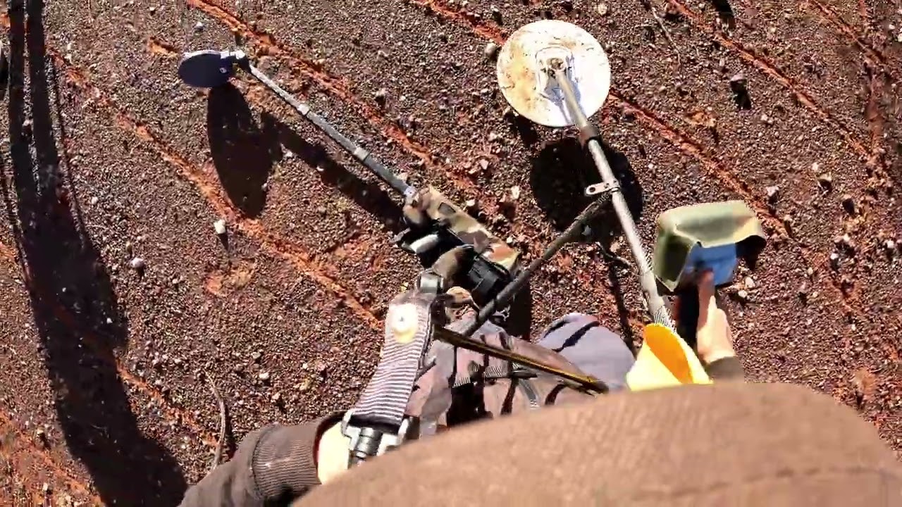 Metal detector sound test on a nugget between SDC2300, 7000 Nugget Finder and 7000 X coil 15 inch cc