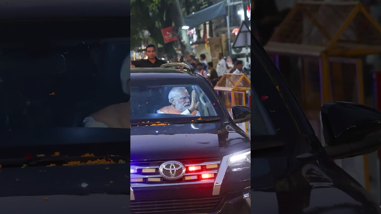 PM Modi receives a warm welcome in Varanasi | #roadshow | #shorts