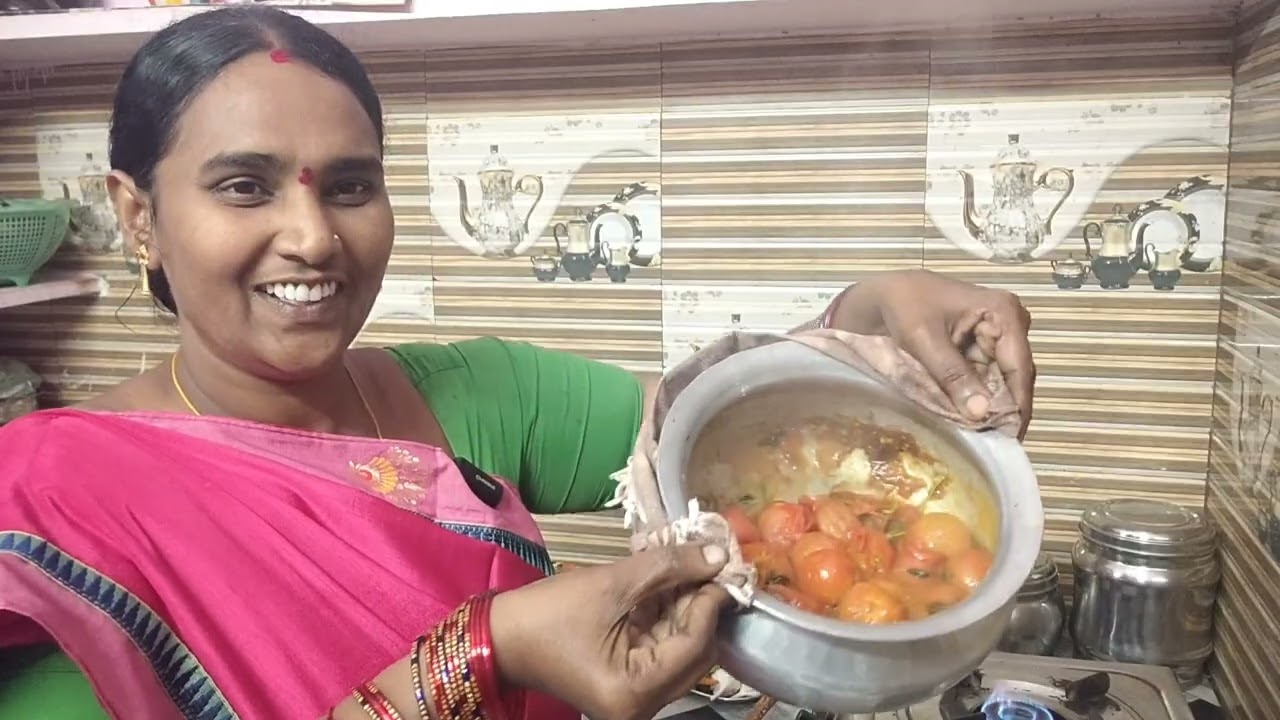ఎంతో రుచికరమైన టమాట చట్నీ😋👌#bhavanifoodvlogs#bhavani#food#tamata 😋👌✨☺️