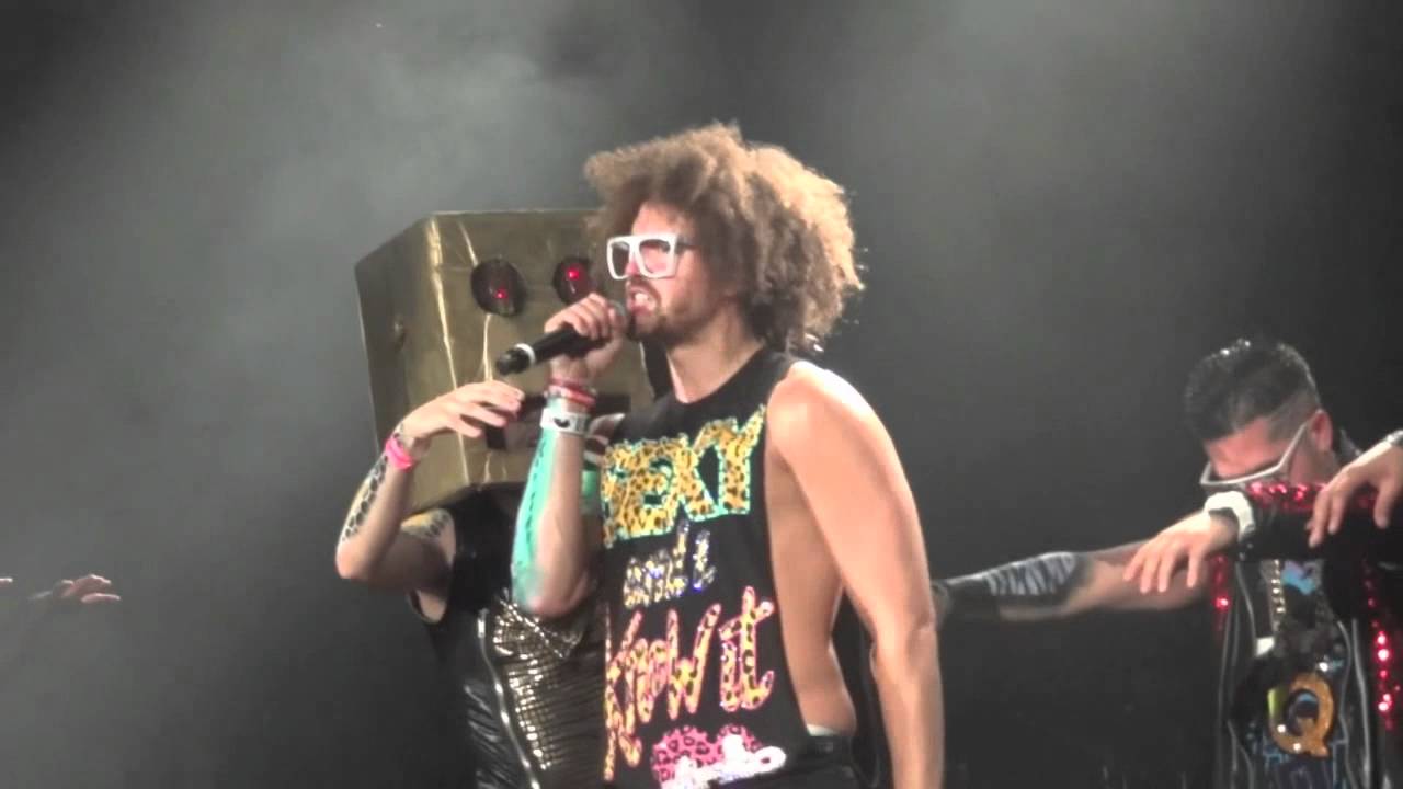 LMFAO-"Party Rock Anthem" LIVE