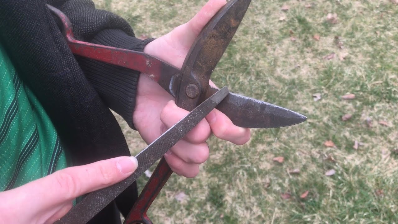 making tinsnips cut like &ldquo;NEW&rdquo; again (2 minute tuneup)