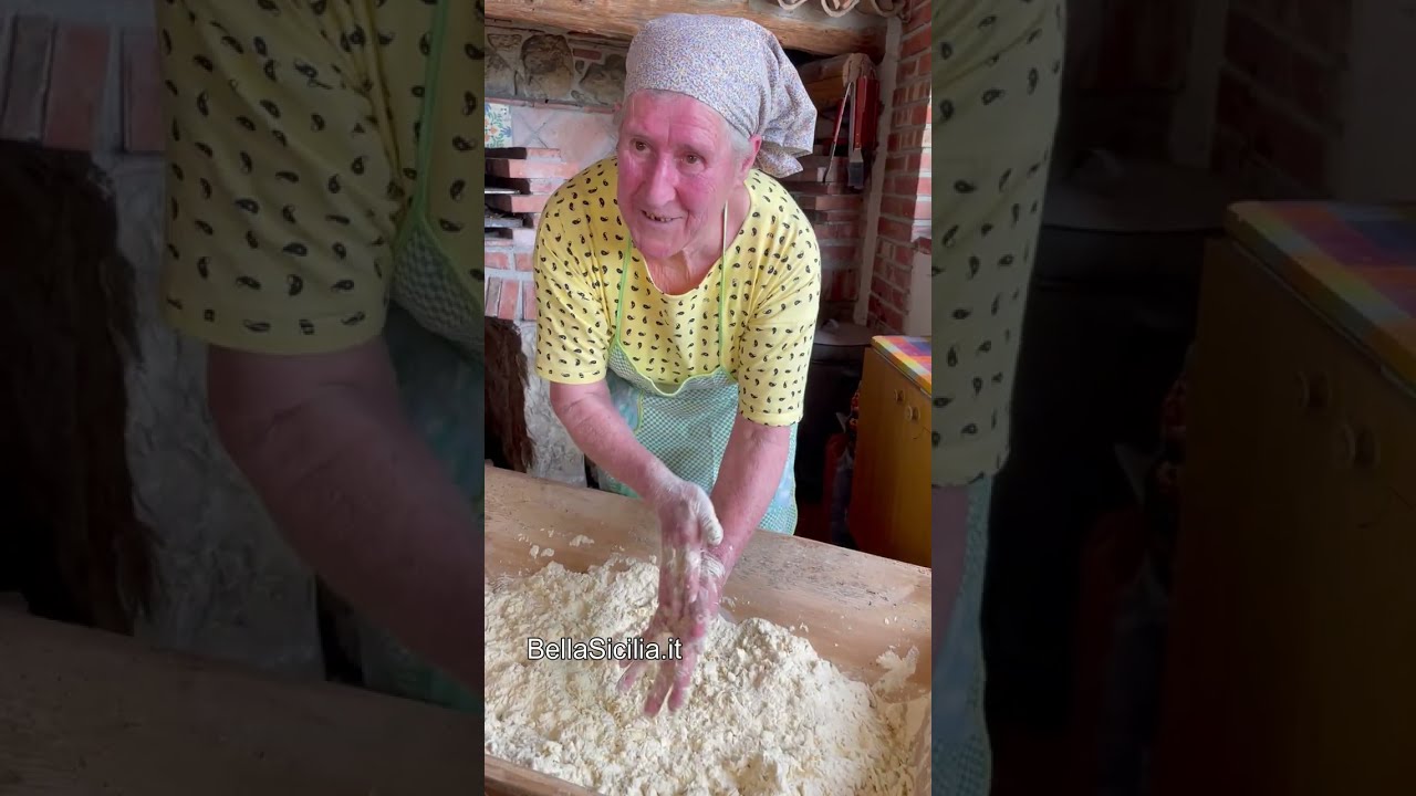 Il pane di una volta con le mani di nonna Lucia