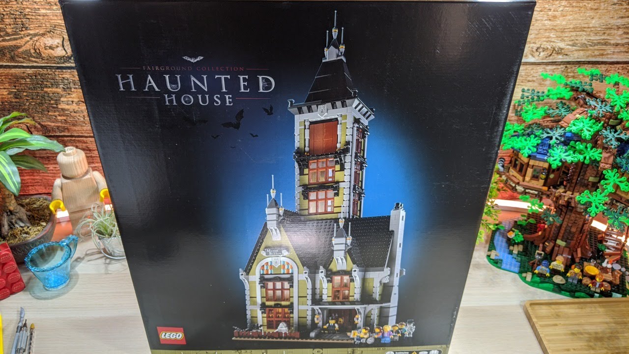 Pure Build 🎧 LEGO Haunted House 10273