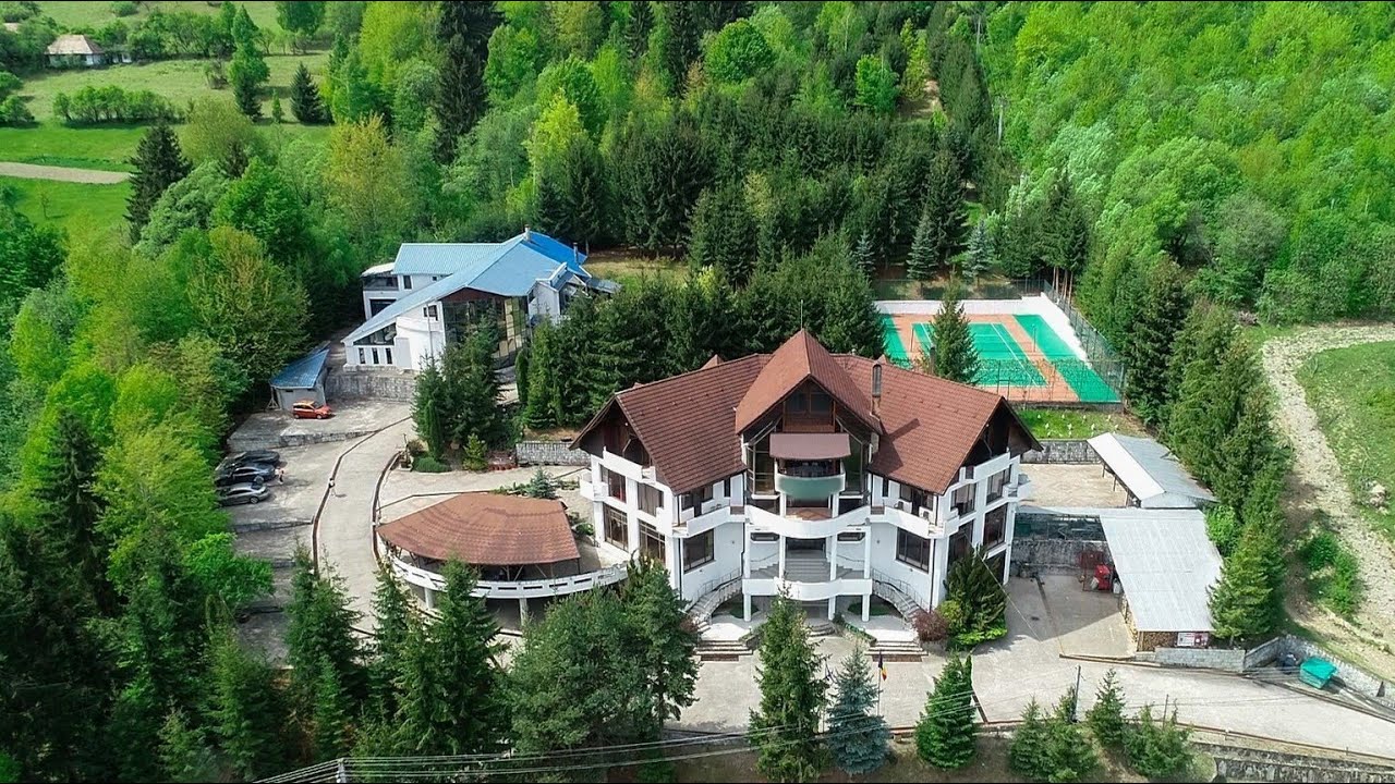 Refugiu cu multiple funcțiuni în Parcul Național Ceahlău 💚