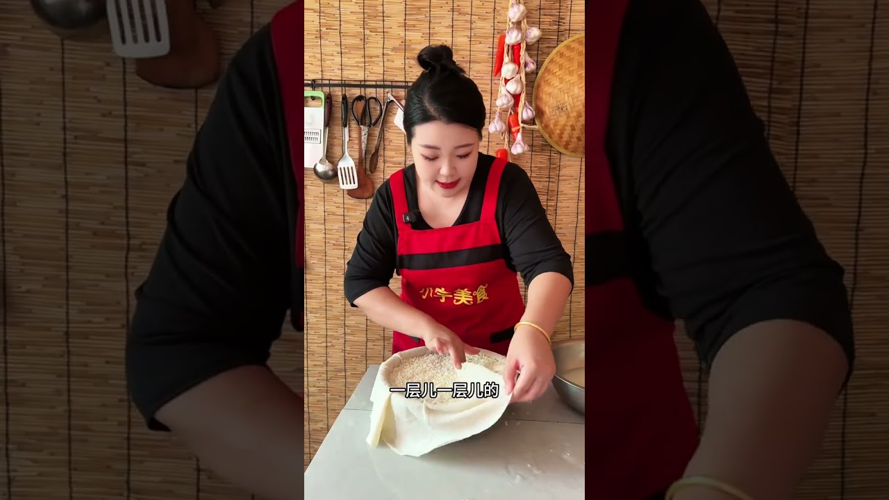 民间传统美食～软糯香甜的红枣切糕，米里都浸满了枣甜味，做法简单 巨好吃，还是小时候的味道！#我的乡村生活 #民间传统美食 #切糕 #农村美食 #抖音美食推荐官