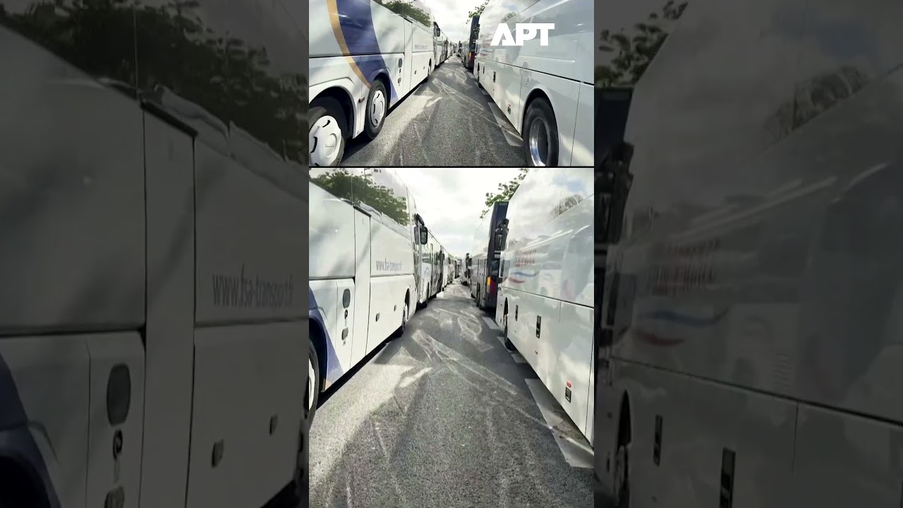 Traffic Chaos in Paris: Coach Drivers Hold Go-Slow Protest Demanding Fuel Support | APT