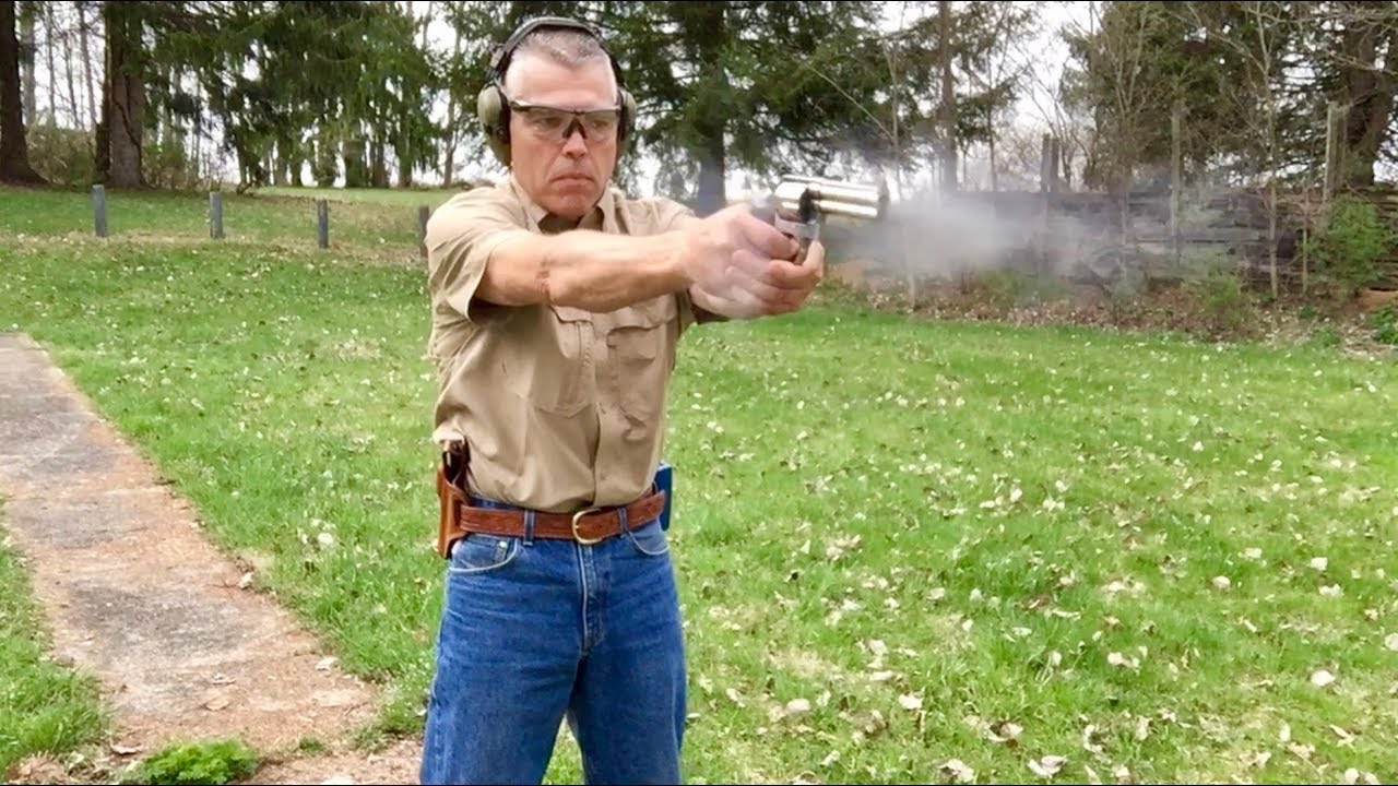 Квалификационный курс по стрельбе из пистолета S&W 686 против Nebraska LEO
