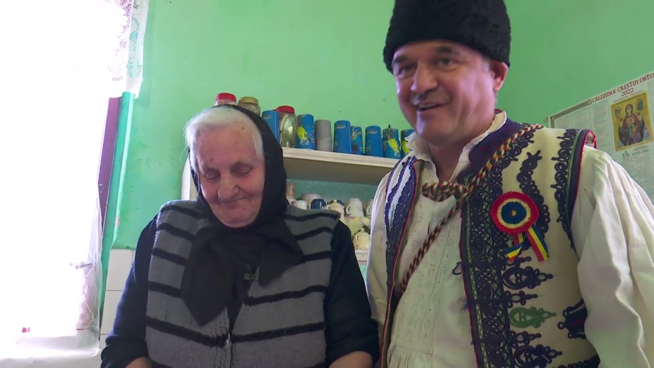 România în bucate: Curici cu coaste afumate scoase și lapte covăsât, în oale de lut (@TVR Timişoara)