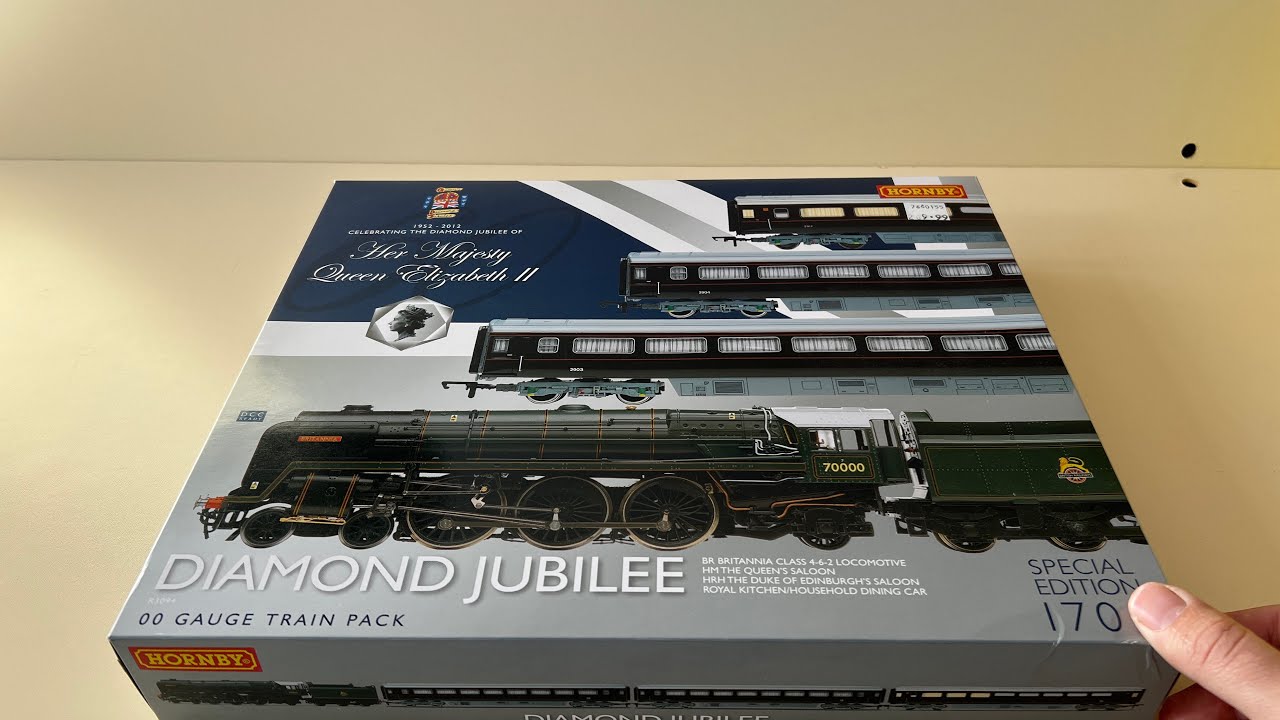 Hornby Diamond Jubilee Train Pack 1952 - 2012 Unboxing